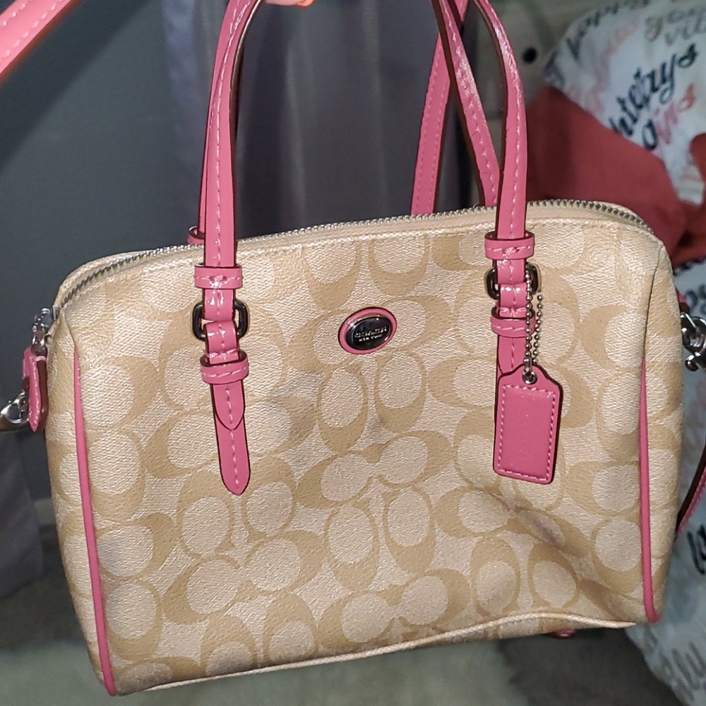 *COACH* Small crossbody purse